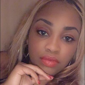 Meet your Posher, Brittney